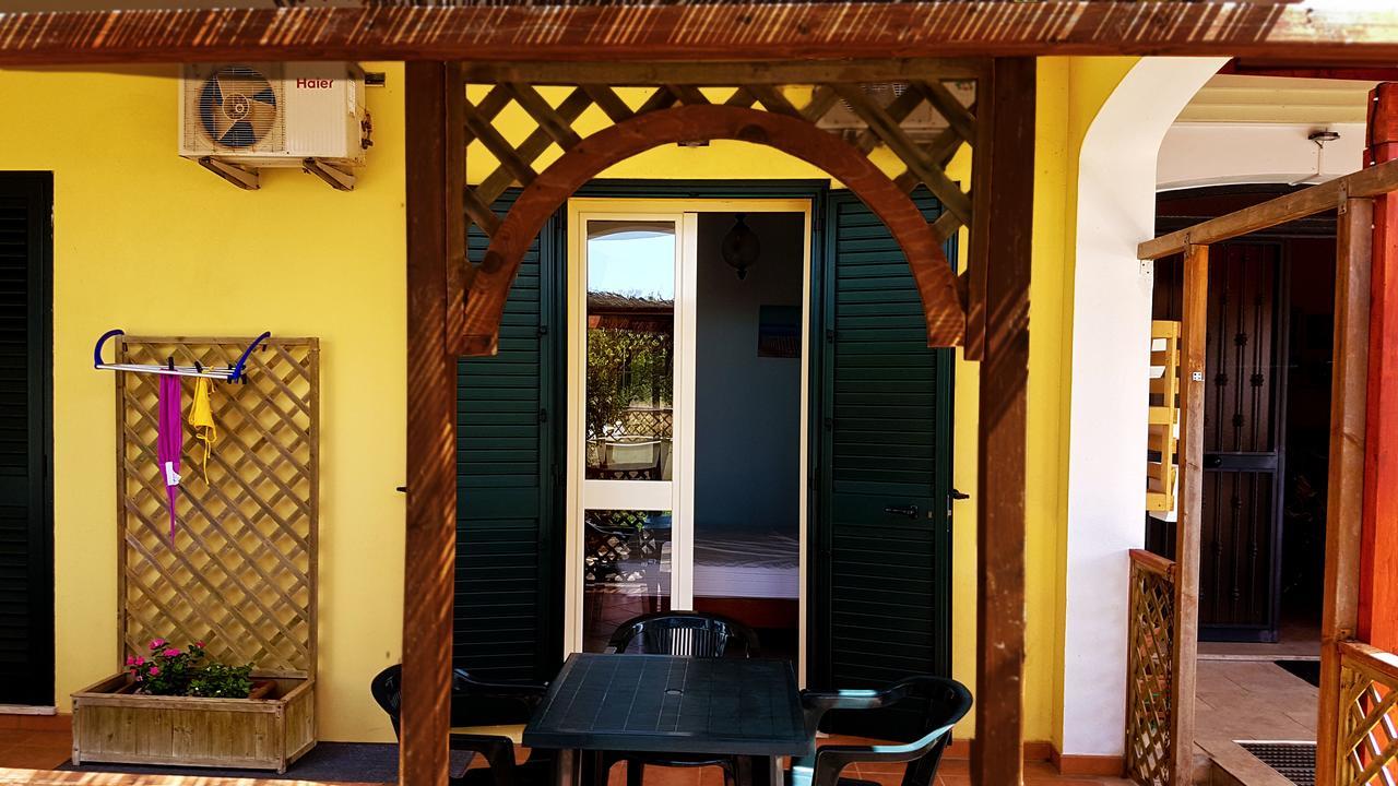 Bonjour Bed & Breakfast Morciano di Leuca Bagian luar foto